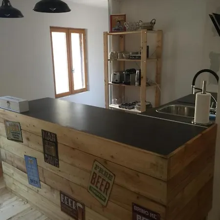 D'hotes La Voute Bed & Breakfast Volonne