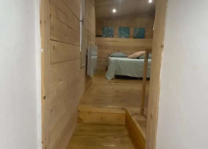 D'hotes La Voute Bed & Breakfast Volonne