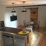 D'hotes La Voute Bed and Breakfast