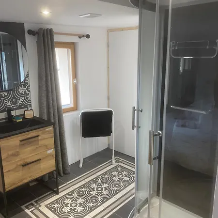 D'hotes La Voute Bed & Breakfast