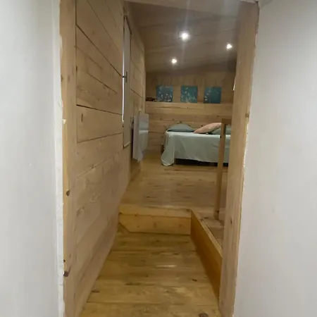 D'hotes La Voute Bed & Breakfast Volonne