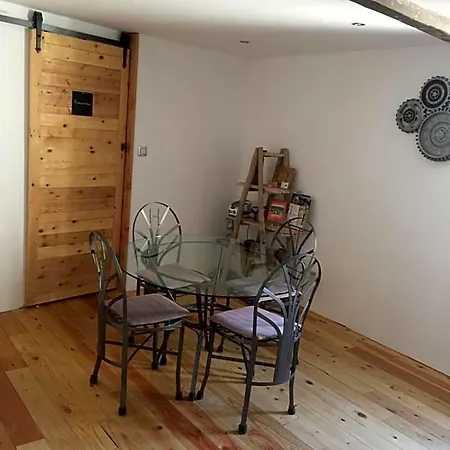 D'hotes La Voute Bed & Breakfast Volonne