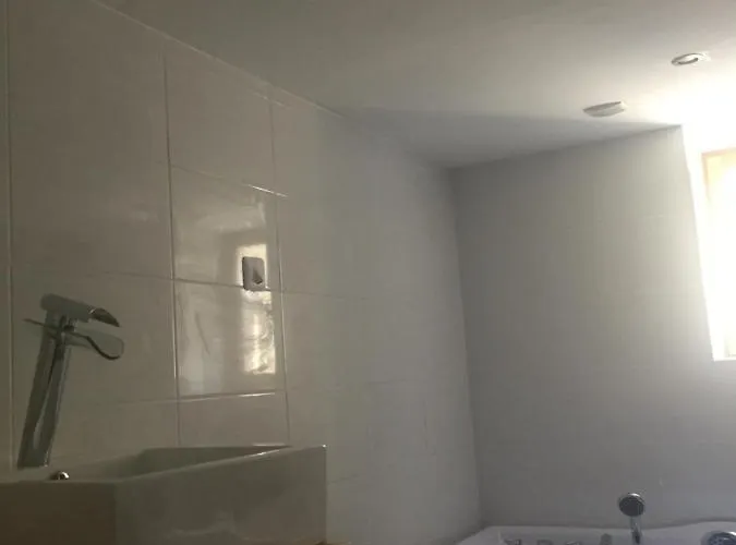 D'hotes La Voute Bed & Breakfast 3*