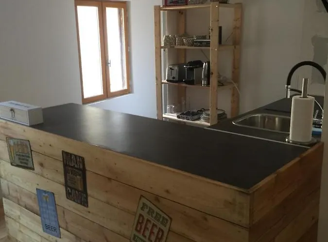 D'hotes La Voute Bed & Breakfast Volonne