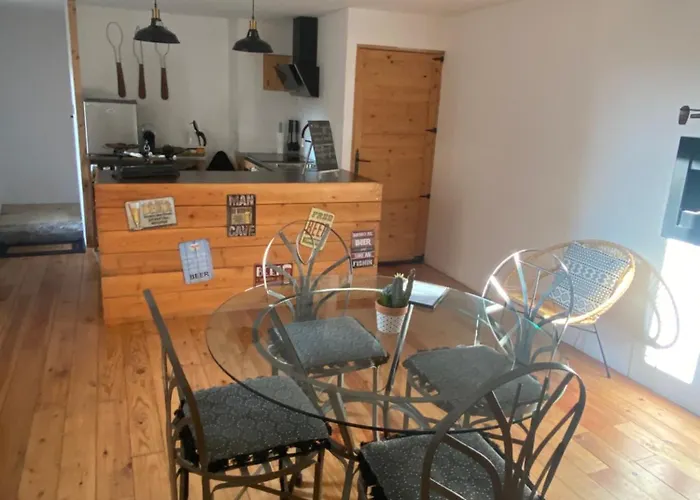 D'hotes La Voute Bed & Breakfast